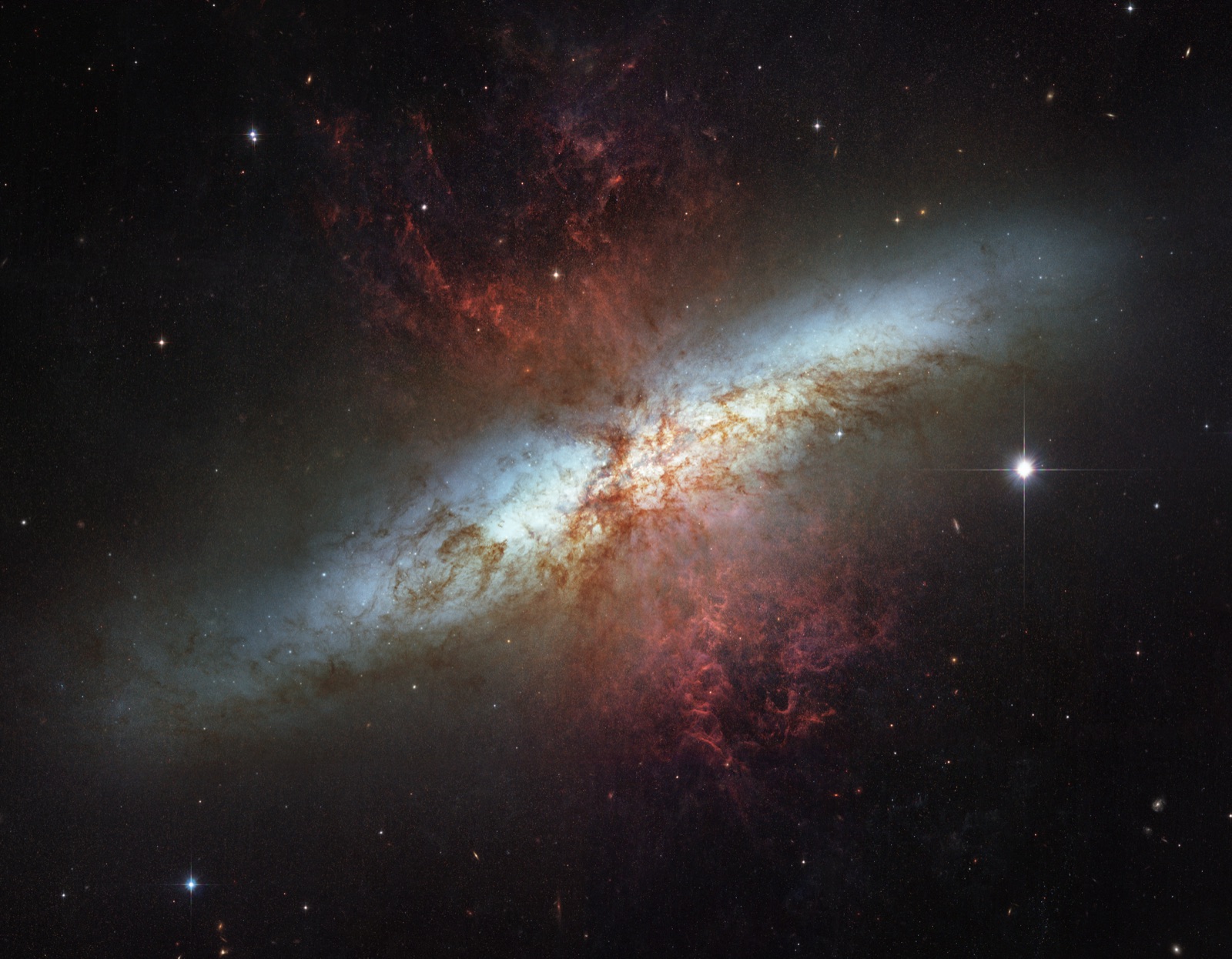Cigar Galaxy, a starburst galaxy