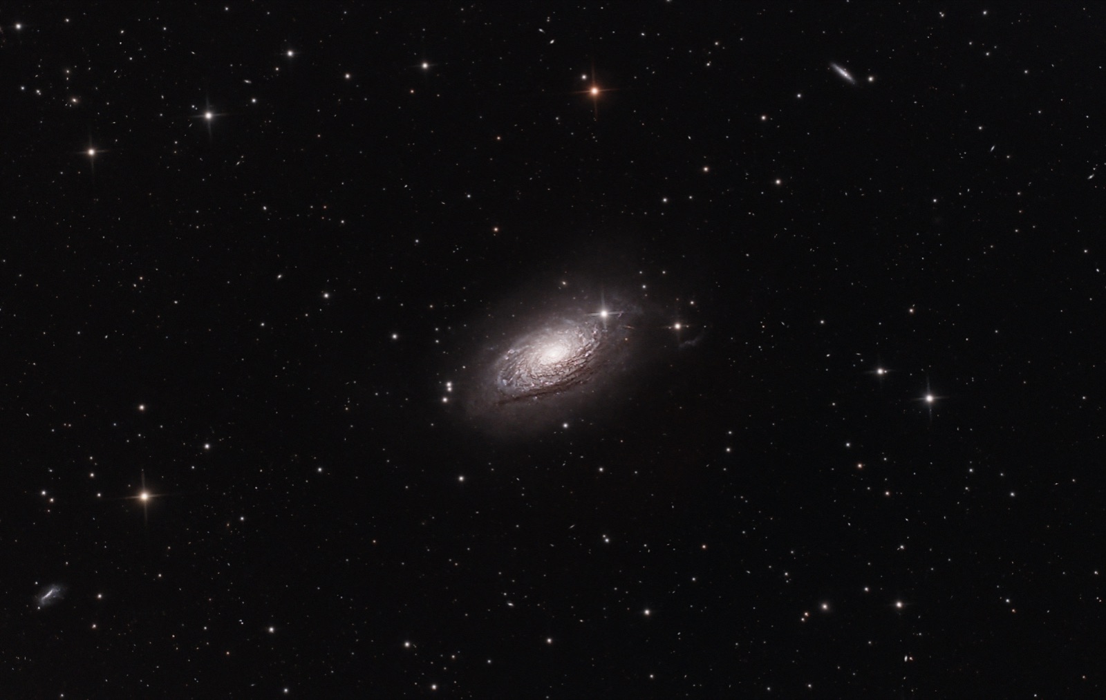 Sunflower Galaxy, a spiral galaxy